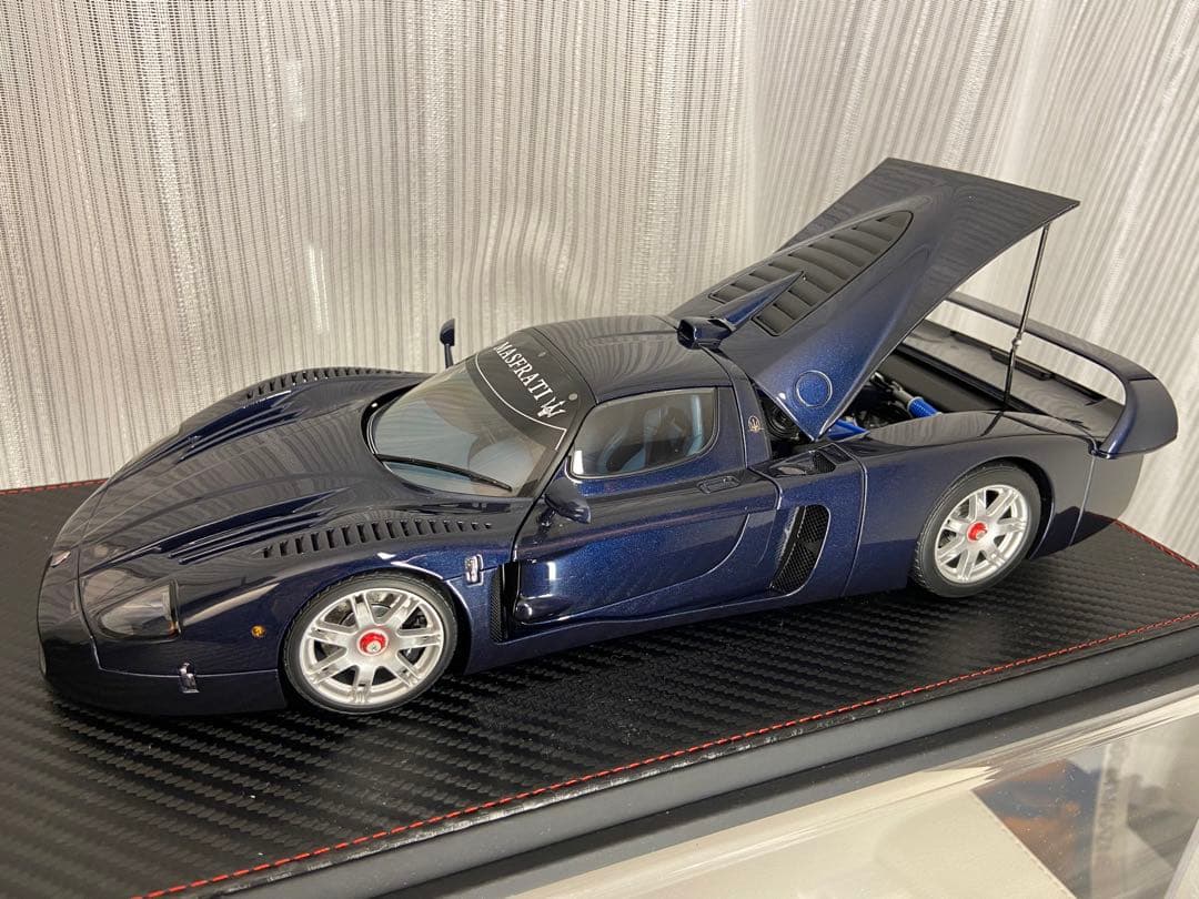 AUTOart オートアート 1/18 マセラティ MC12 本体のみ
