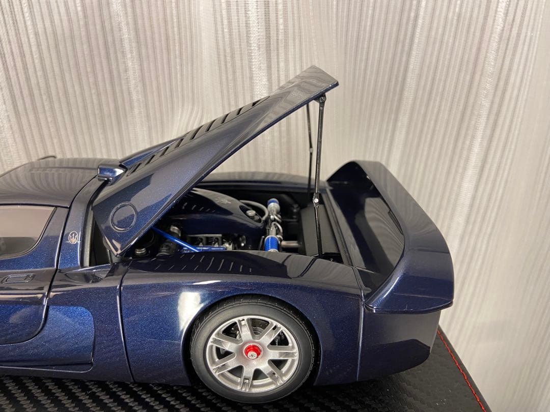 AUTOart オートアート 1/18 マセラティ MC12 本体のみ