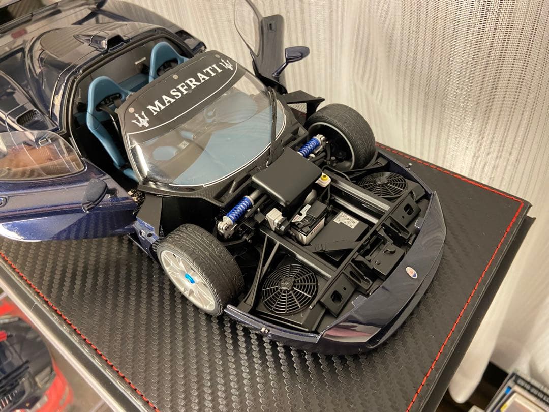 AUTOart オートアート 1/18 マセラティ MC12 本体のみ