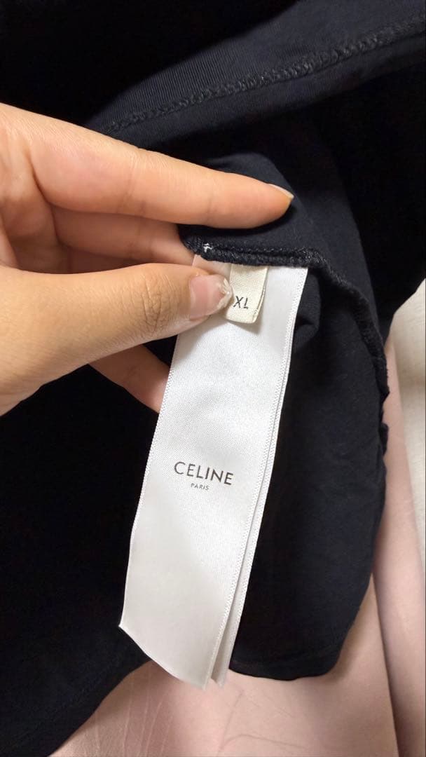 CELINE ブラック Tシャツ