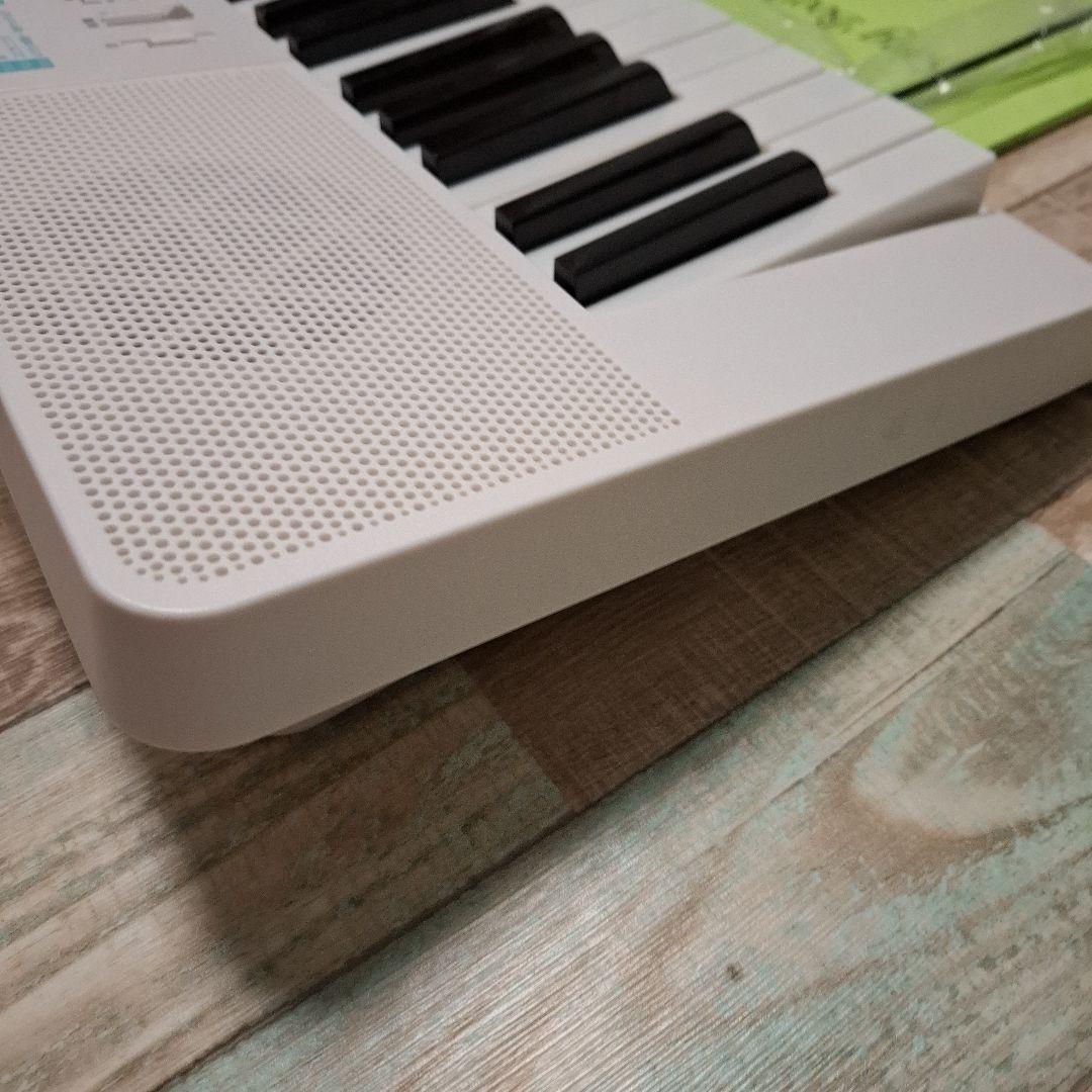 【美品】CASIOカシオ 光ナビゲーションキーボード LK-128 61鍵