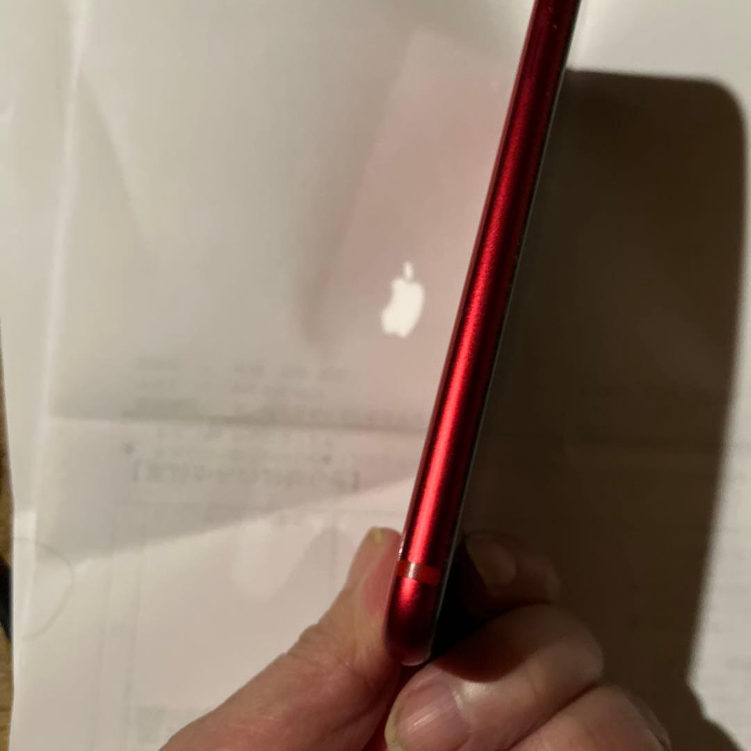 Apple iPhone SE (第2世代) 赤 本体