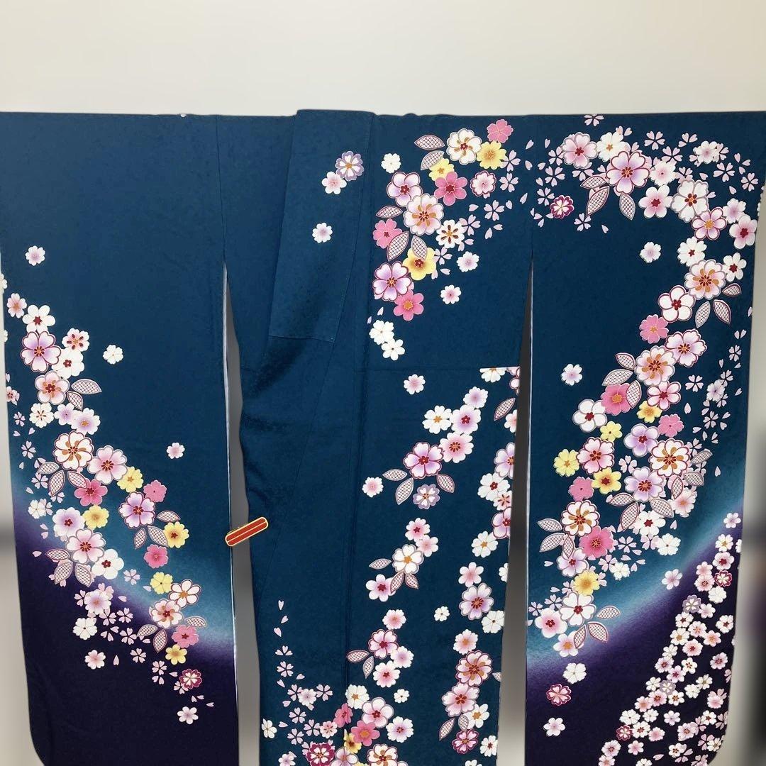 しおり　　桜の花模様振袖６点セット 金駒刺繍 トールサイズ ガード加工