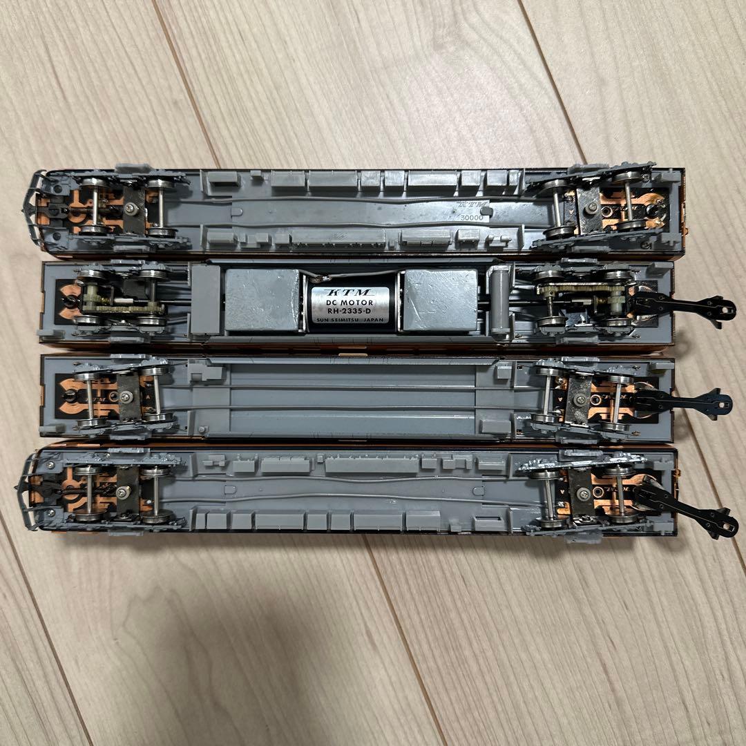 HOゲージ　KATSUMI近鉄特急30000系ビスタカー　４輌固定編成　完成品