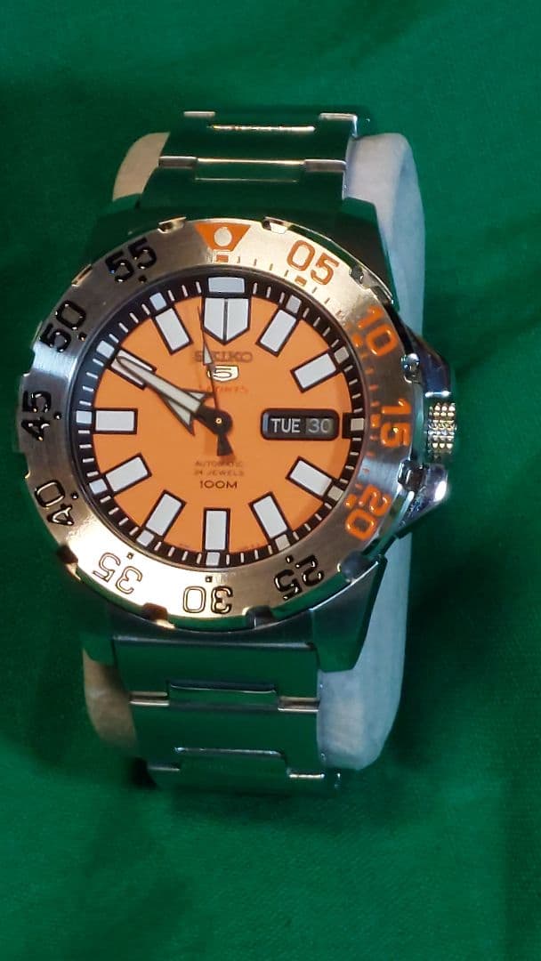 b*n様 SEIKO スポーツ5自動巻き 腕時計 オレンジ 100m防水