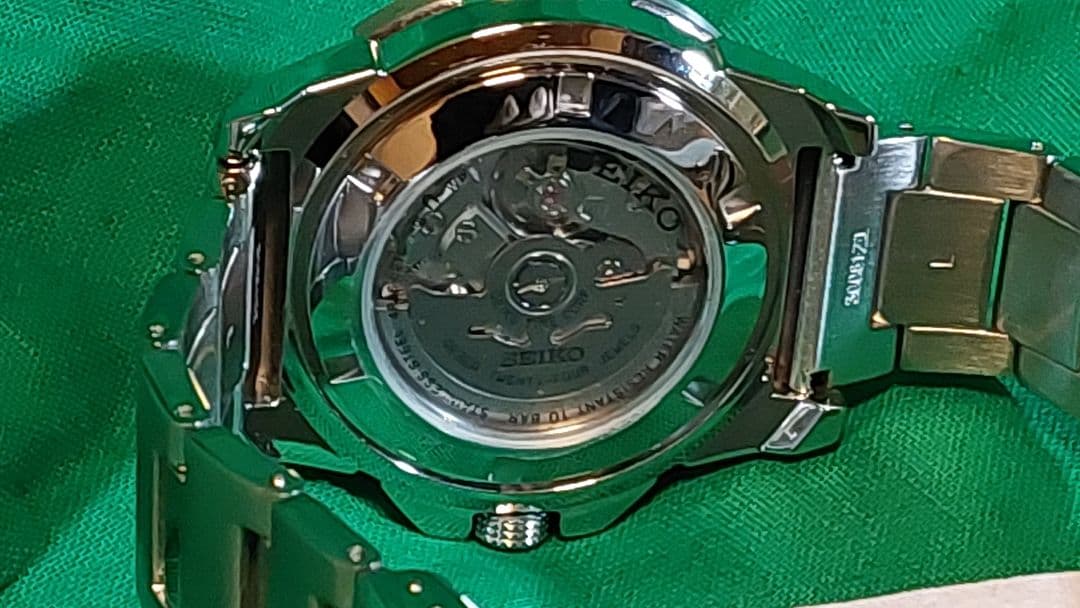 b*n様 SEIKO スポーツ5自動巻き 腕時計 オレンジ 100m防水