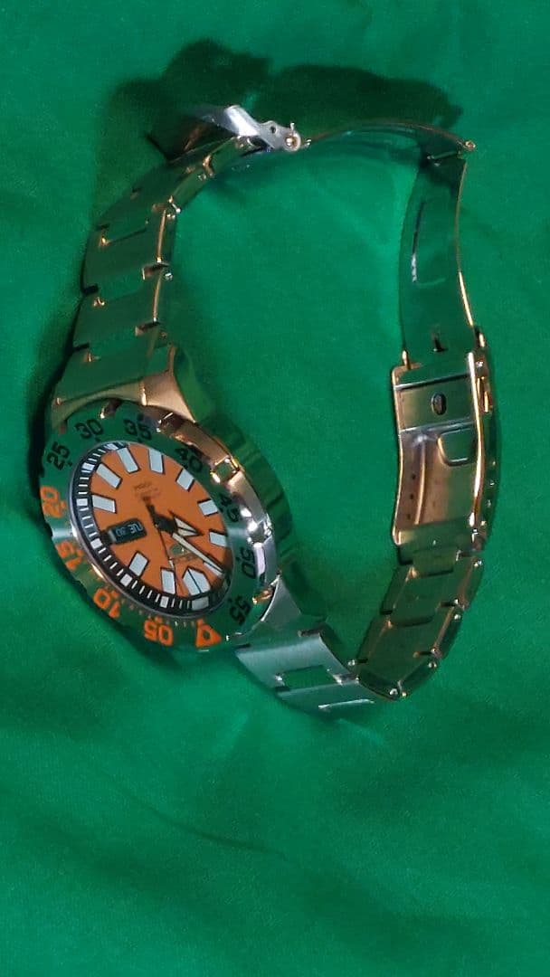 b*n様 SEIKO スポーツ5自動巻き 腕時計 オレンジ 100m防水