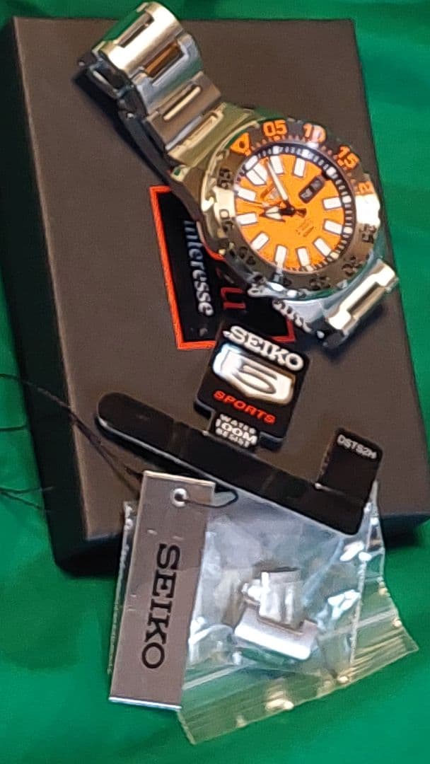 b*n様 SEIKO スポーツ5自動巻き 腕時計 オレンジ 100m防水