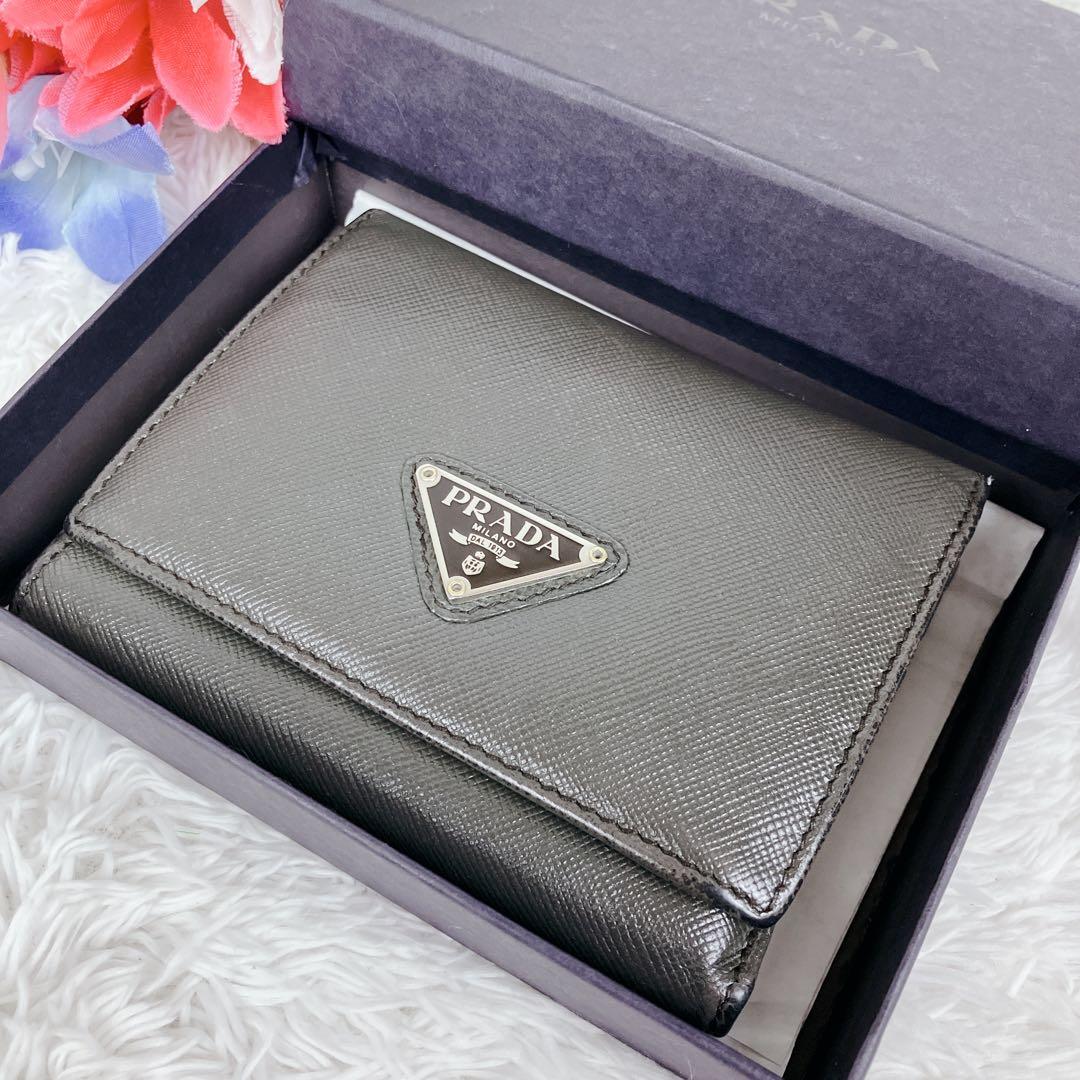 PRADA プラダ 3つ折り財布 M176サフィアーノレザー 三角ロゴ グレー