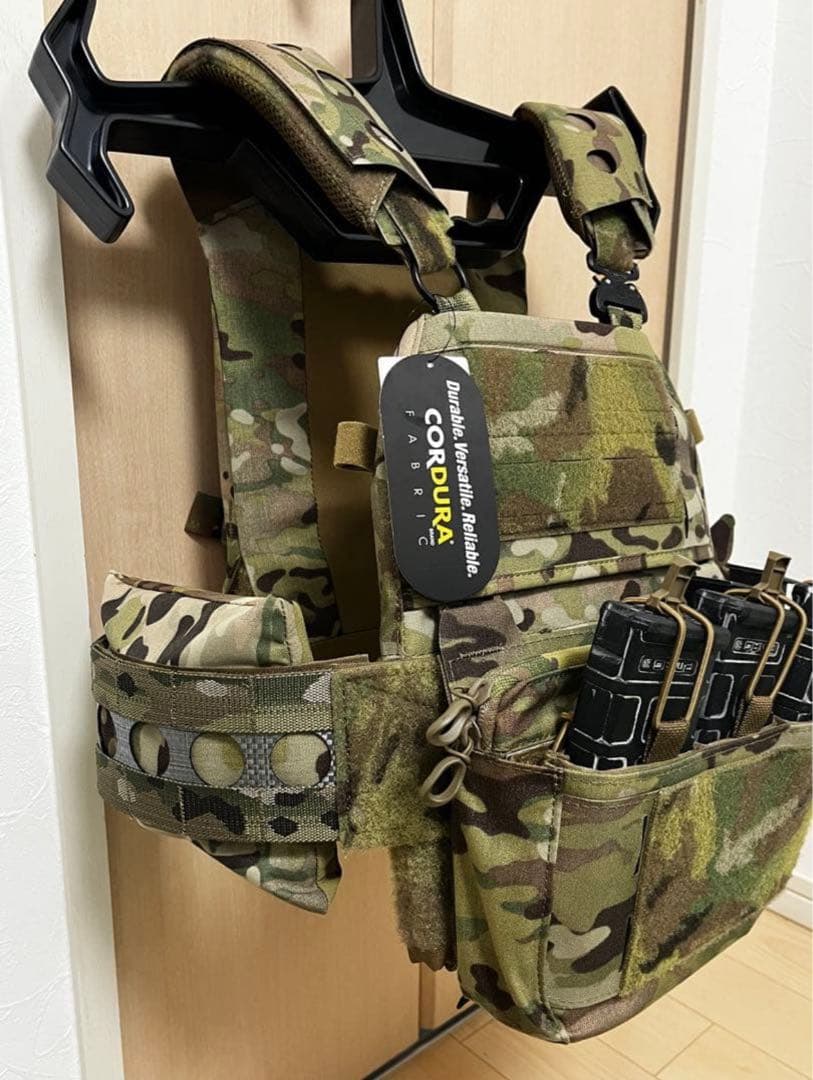 高品質レプ　新品　FCPC V5 プレキャリ　バックパネル　カンガルーポーチ