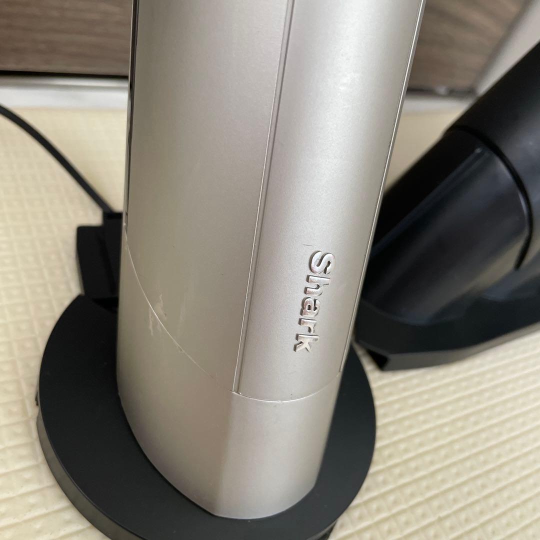 シャークニンジャ　EVOPOWER EX ハンディクリーナー WV406J