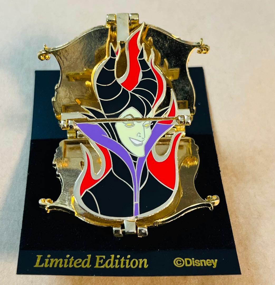 3126.日本ディズニーパルズ ハロウィン マレフィセント コンパクトピン限定