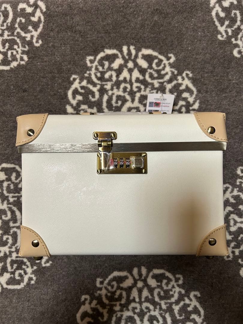 新品未使用◇バニティバッグ メイクボックス 化粧ポーチ 鏡付 ホワイト