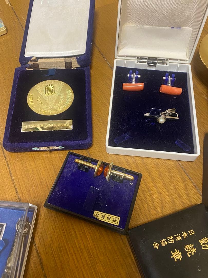 遺品整理　アクセサリー　記念メダル　アンティーク　時計　まとめ