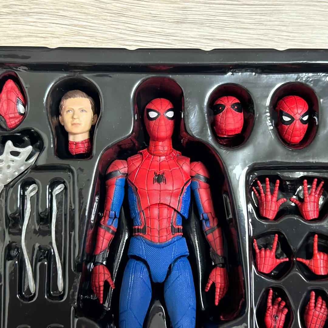 MAFEX スパイダーマン ホームカミング カスタムヘッド付き