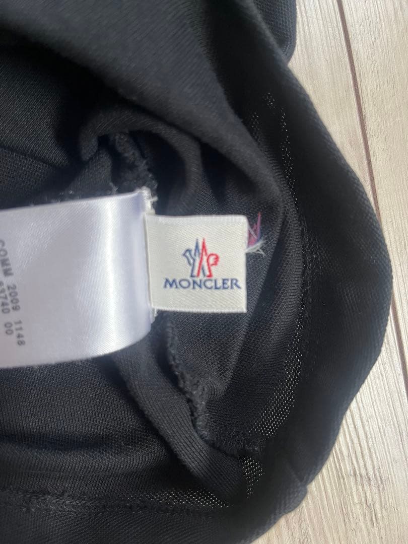 モンクレール　ポロシャツ