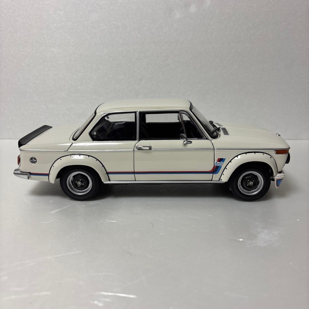 ミニカー BMW 2002 TURBO (KYOSHO)