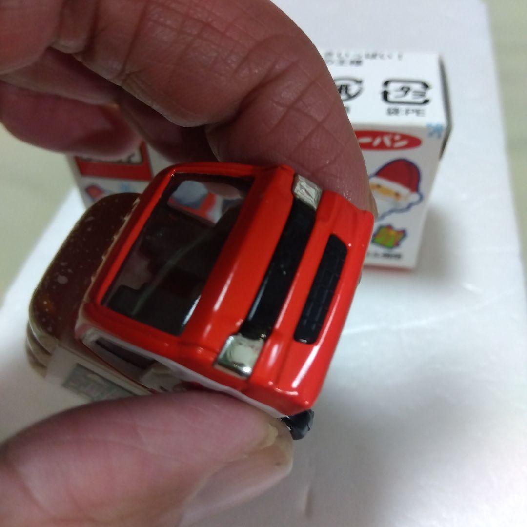 トミカ 第一パン スバルサンバー クリスマスver　赤/白　特注ミニカーです。
