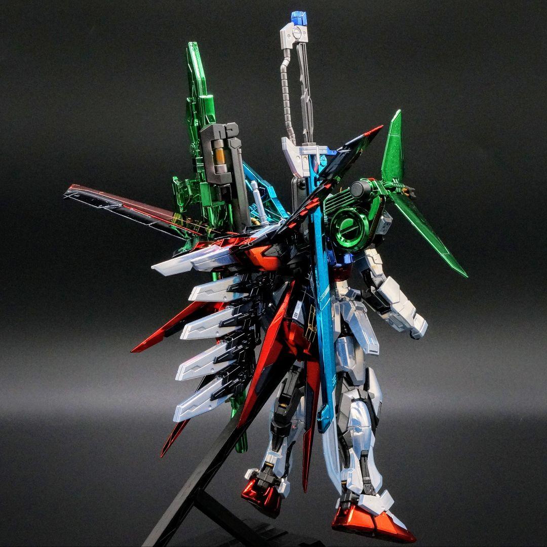 ガキマガリ【メッキ仕様】MG パーフェクト ストライクガンダム 完成品