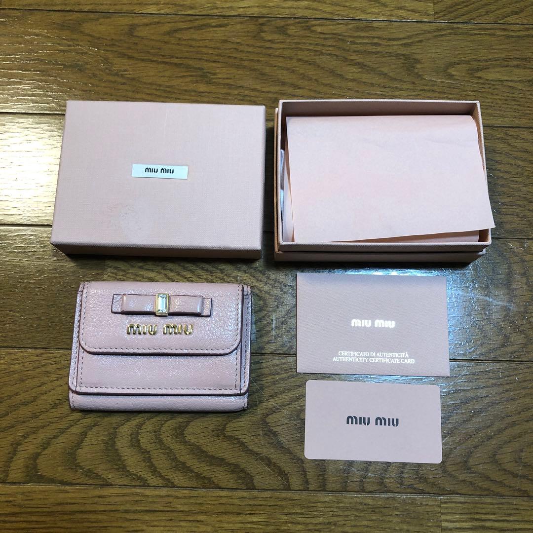 ◎miumiu ピンク　財布　リボン　ラインストーン