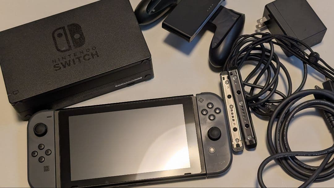 【美品】Nintendo Switch グレー 本体（箱無し）