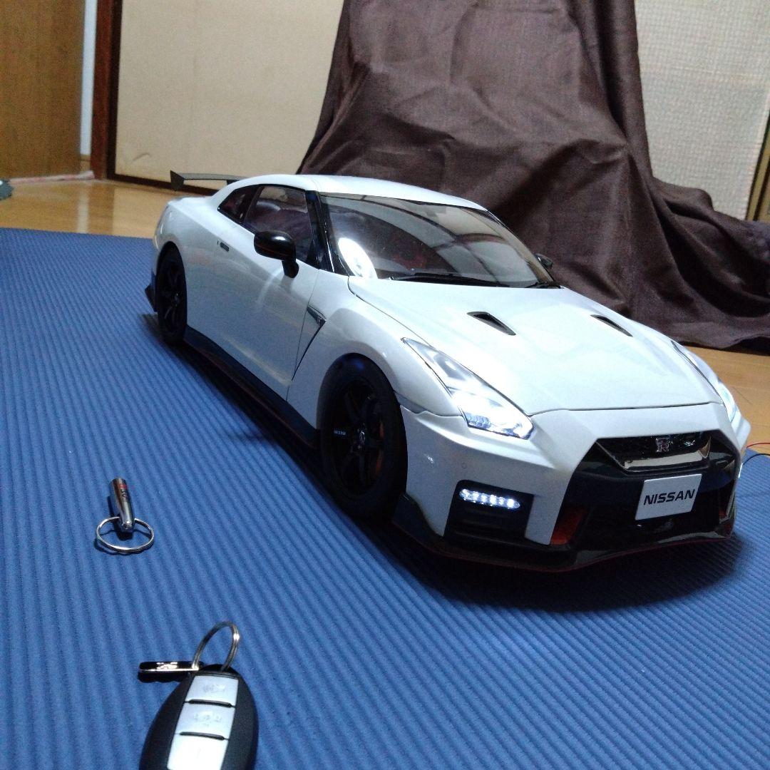 ディアゴスティーニ　NISSAN R35 GT-R nismo LEDライト付