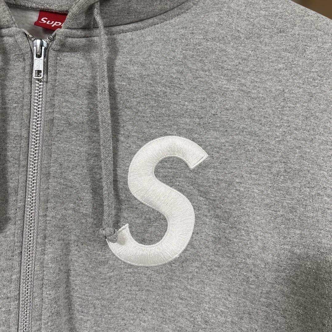 ブルードラゴン！Supreme グレー フード付きジップパーカー