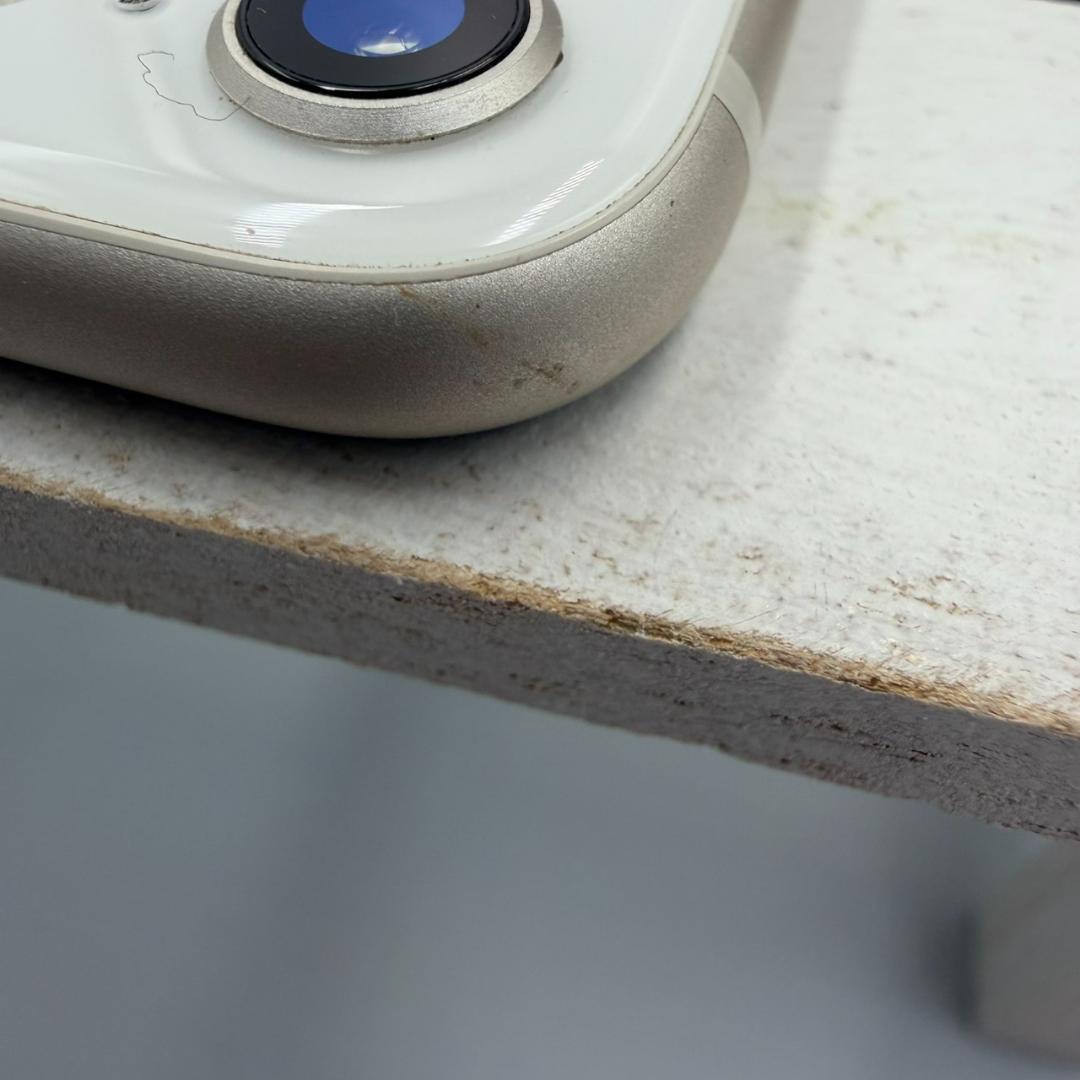 iPhone SE第3世代 64GB スターライト 330