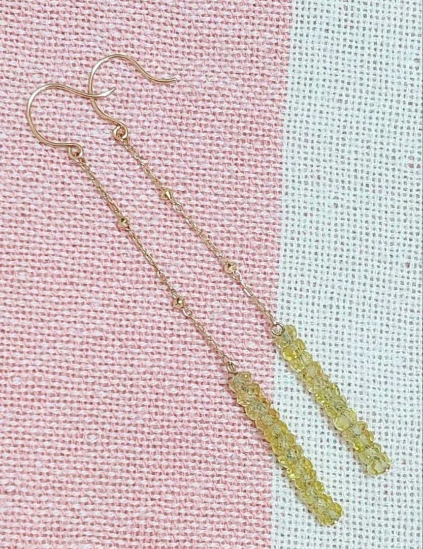 未使用品 k18 天然イエローサファイア ピアス