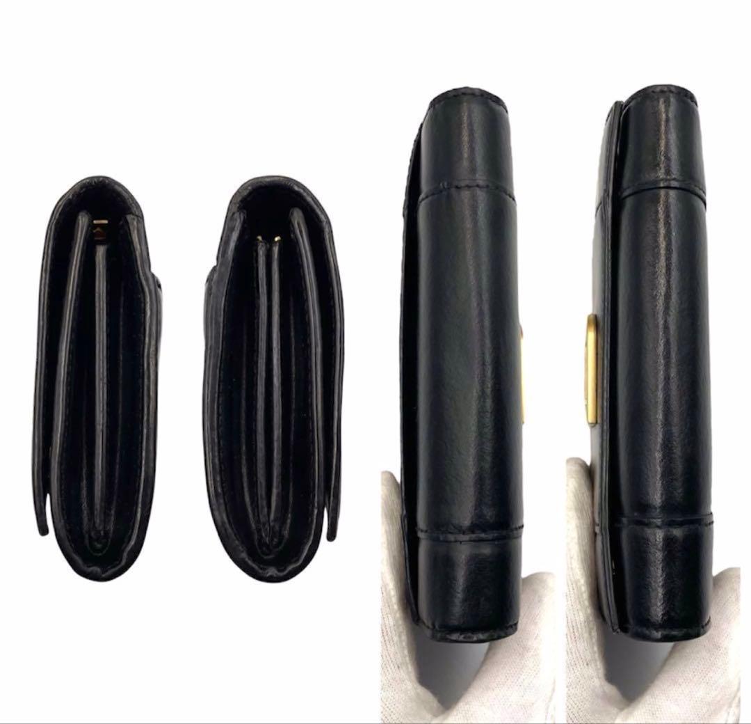 《超美品》バレンシアガ 二つ折り財布 ロゴ金具 本革 レザー ゴールド金具 黒系