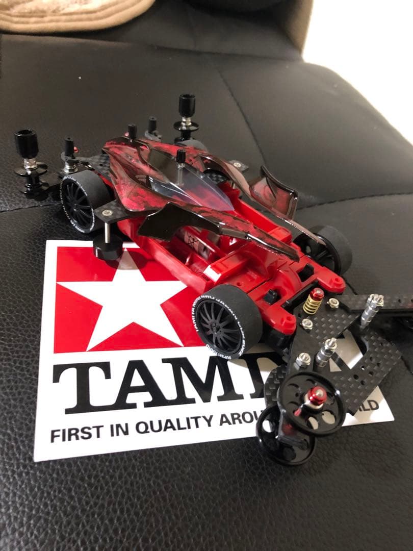 ミニ四駆　完成品逆エアロアバンテフルカーボン