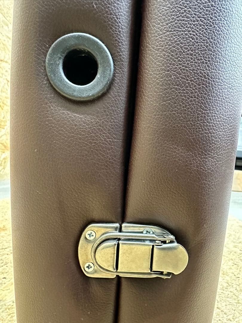 ビューティーガレージ⭐︎整体ベッド・エステ・施術台☆美品・折りたたみ式