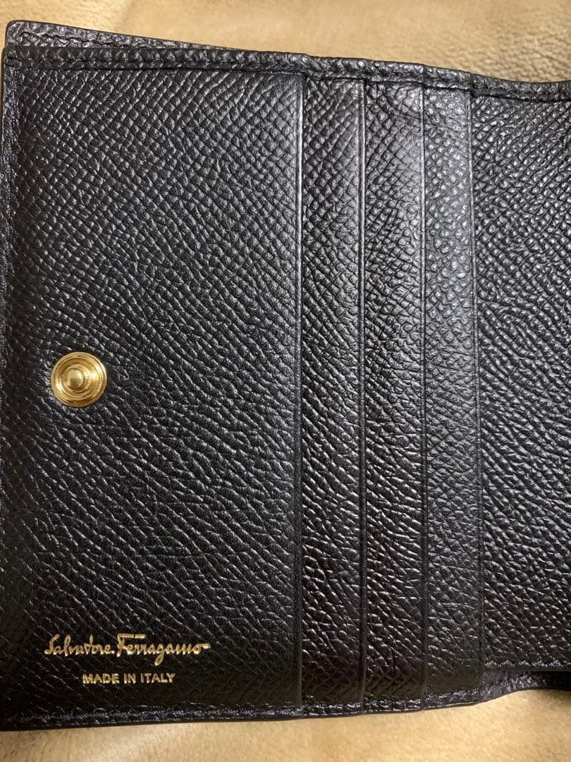 FERRAGAMO 二つ折り財布　美品