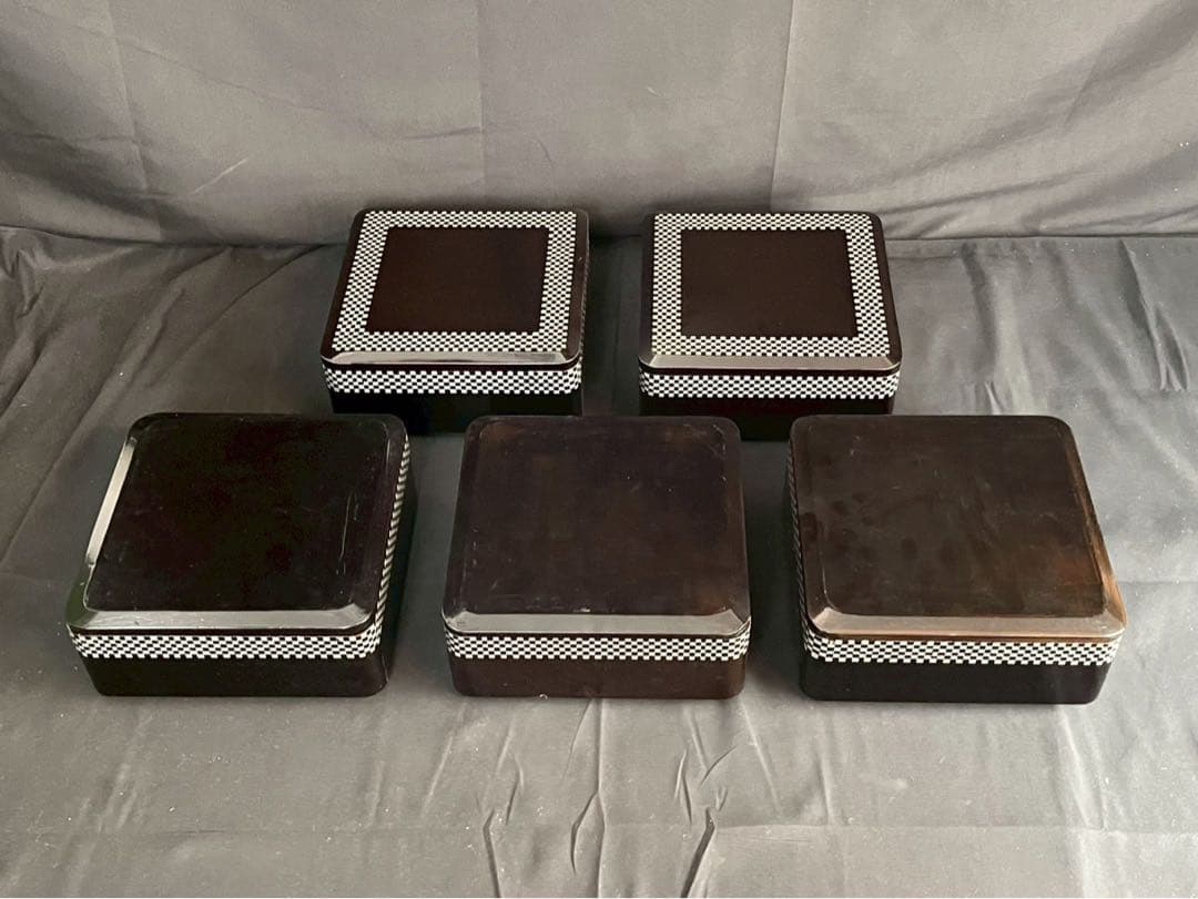 時代漆器 市松蒔絵 黒塗 内梨地 五段重箱 二枚蓋 合蓋三枚付 共箱 / 輪島塗