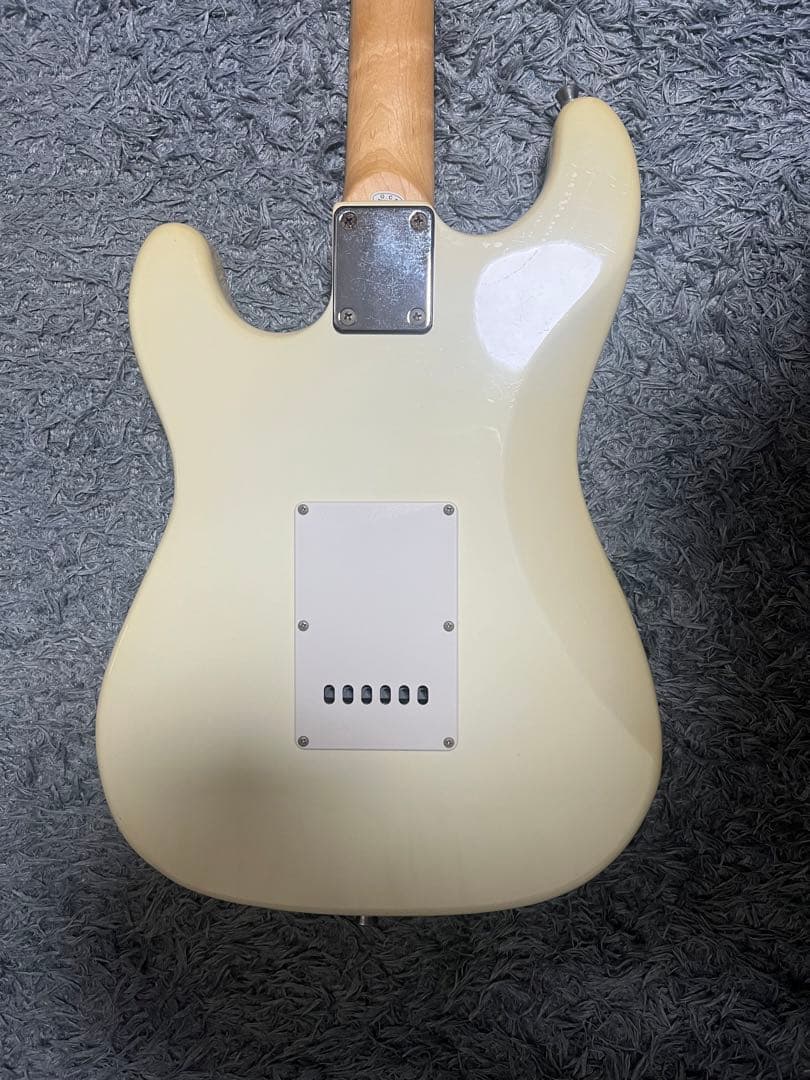 【SELDER】  エレキギター ストラトキャスタータイプ  【ケース付】