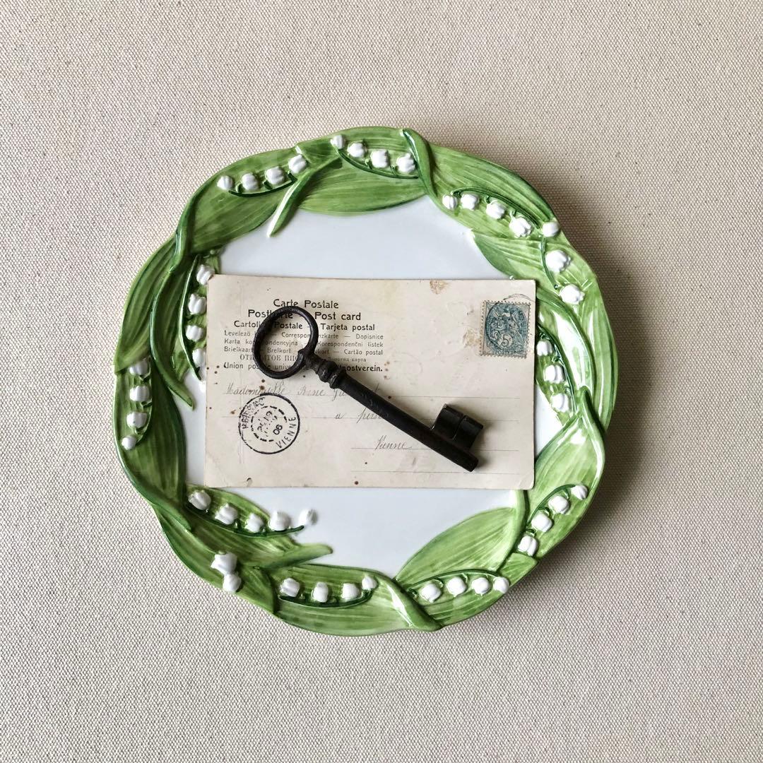 希少！鈴蘭デザインのヴィンテージプレート／イタリア製