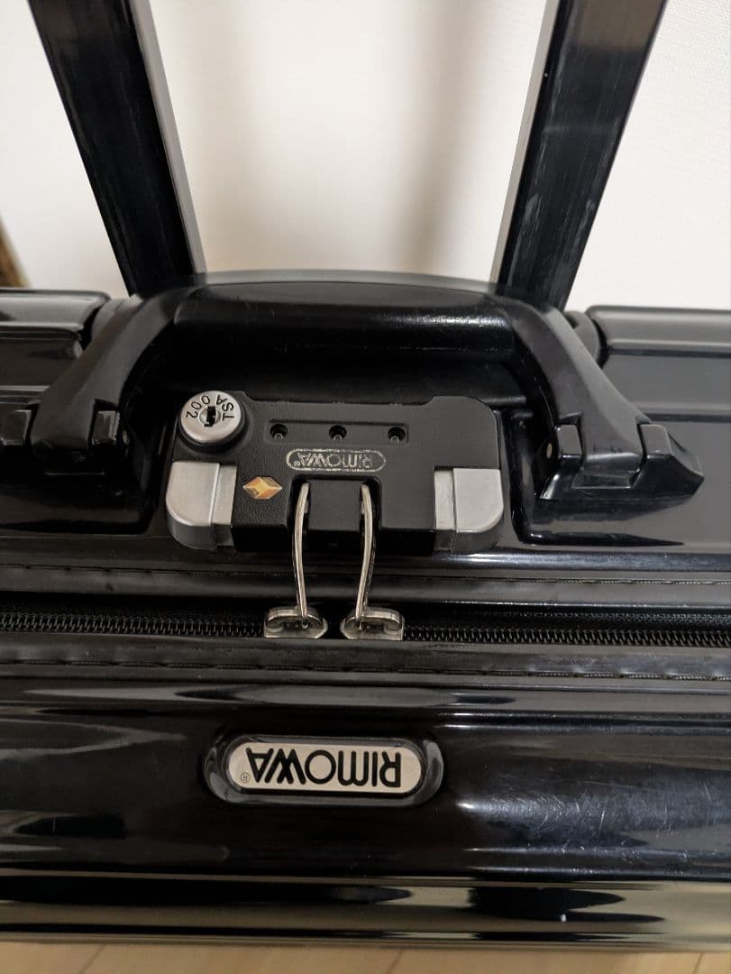 リモワ RIMOWA 機内持ち込み可2輪 ビジネストロリー ブラック
