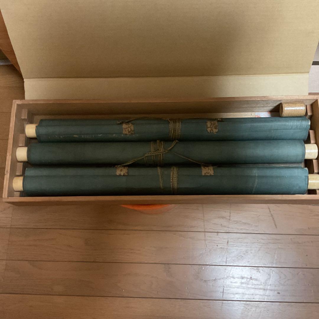 酒井抱一 絹本彩色画 三幅対 《蝶に牡丹図、オカメ図 花瓶に梅図》