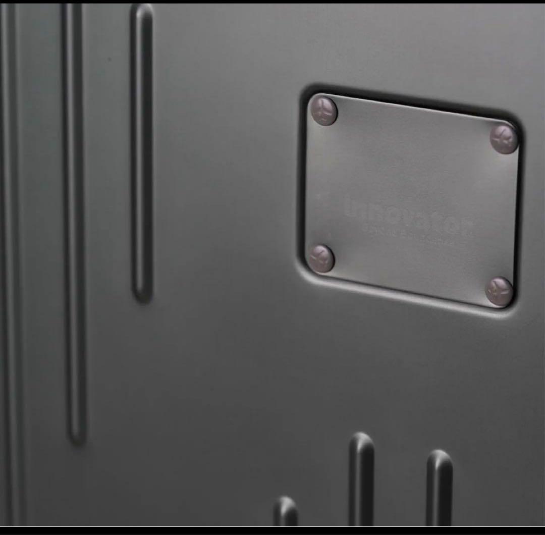 アルミ【新品】イノベーター 〈特典有り〉キャリーケース INV1811 スーツ