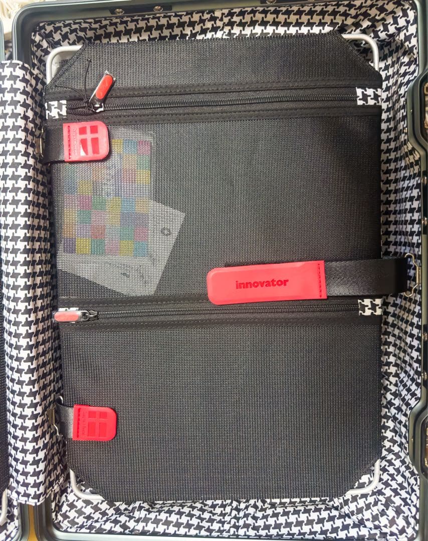 アルミ【新品】イノベーター 〈特典有り〉キャリーケース INV1811 スーツ