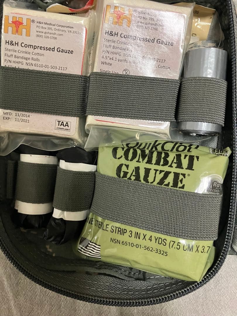 ミリタリースタイル　ARMY ファーストエイドキット　ターニケット