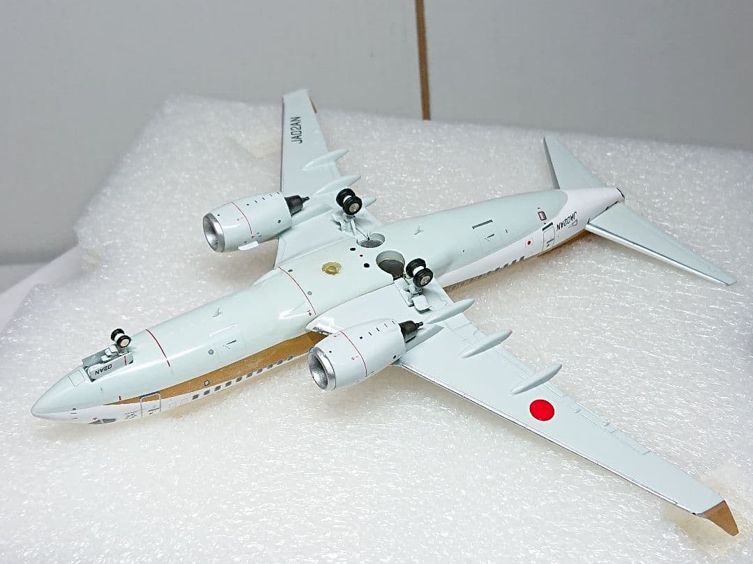 JC WINGS 1/200 B737-781 ANA ゴールドジェット