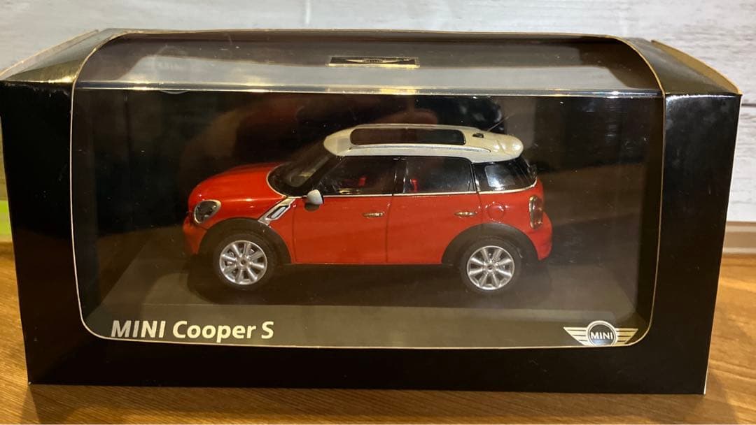 1/43 MINI ミニクロスオーバー クーパーS ミニカー レッド×ホワイト