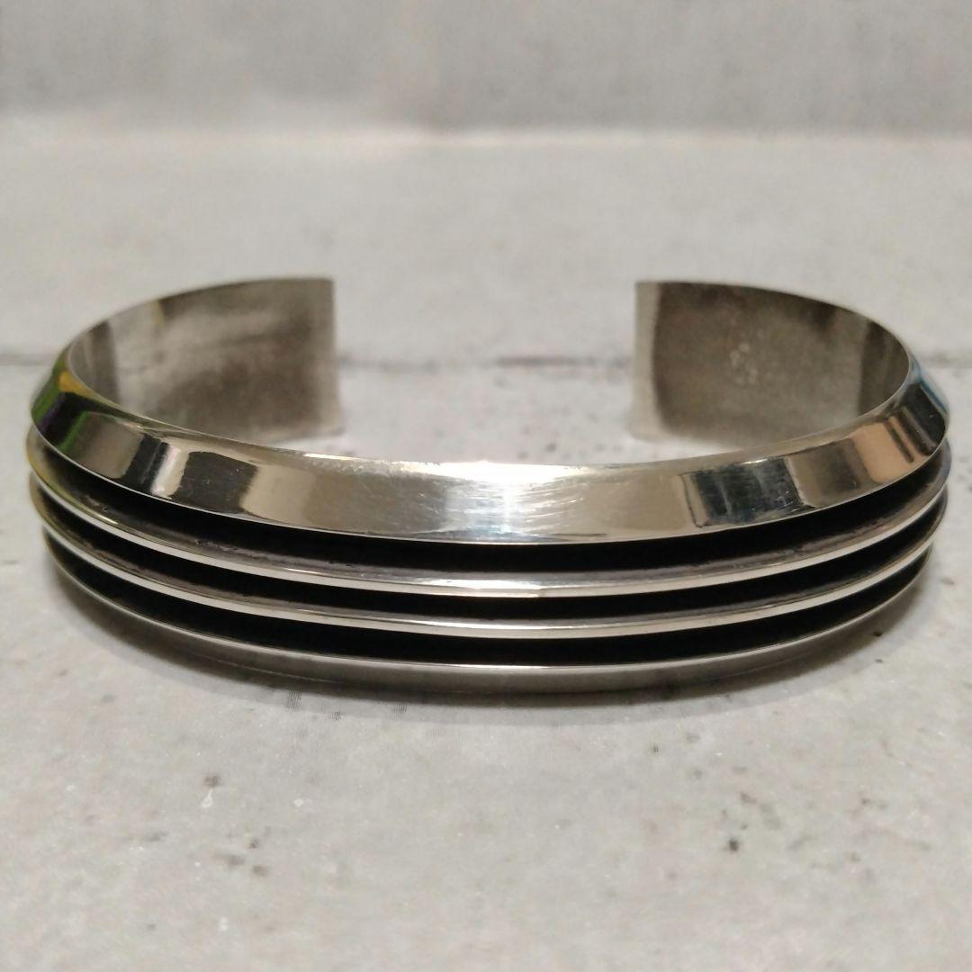 【名作】TOM HAWK トムホーク スターリングシルバー バングル ３ライン