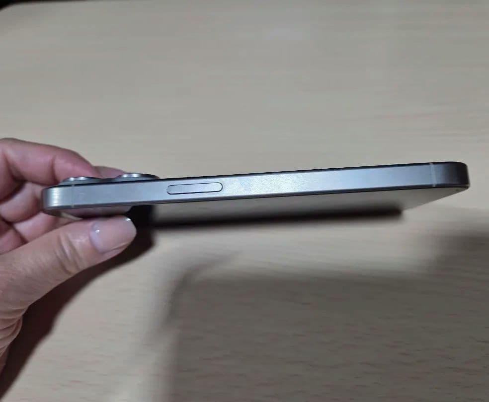 美品　Apple iPhone 15 Pro