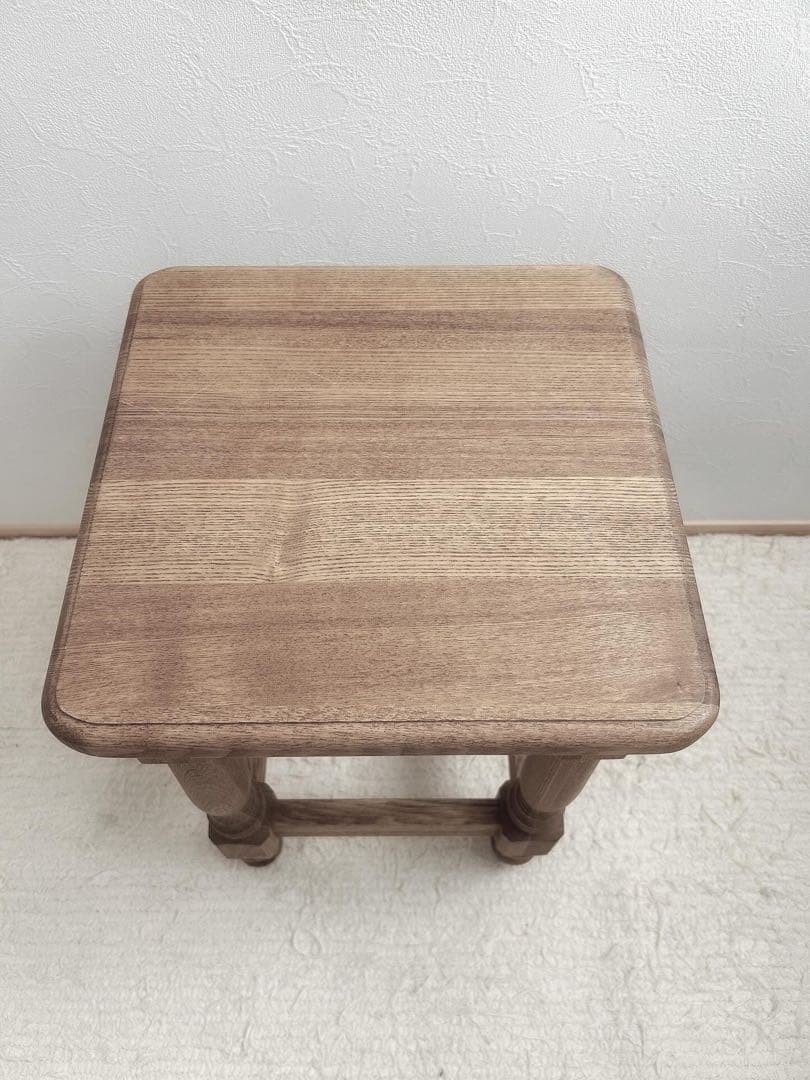 アンティーク調スツール