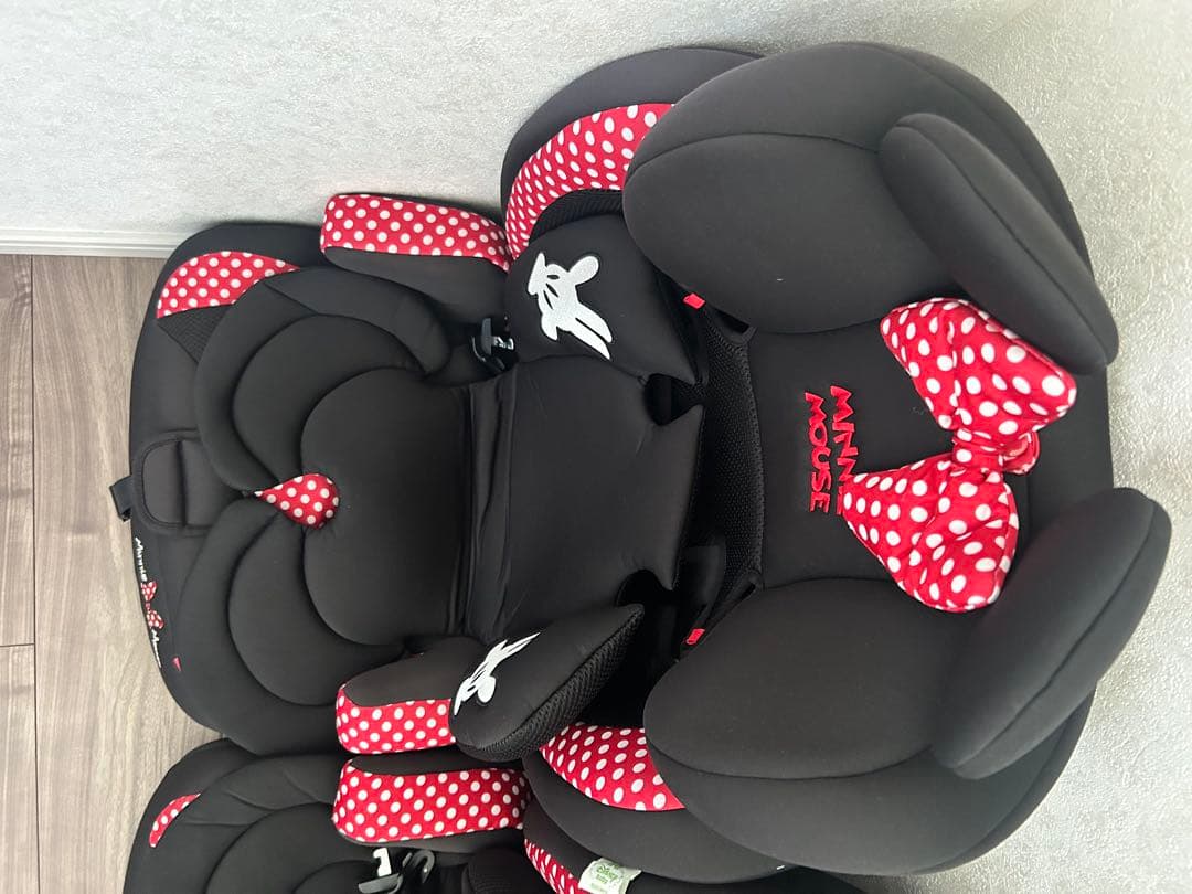ミニーマウス 車用チャイルドシート