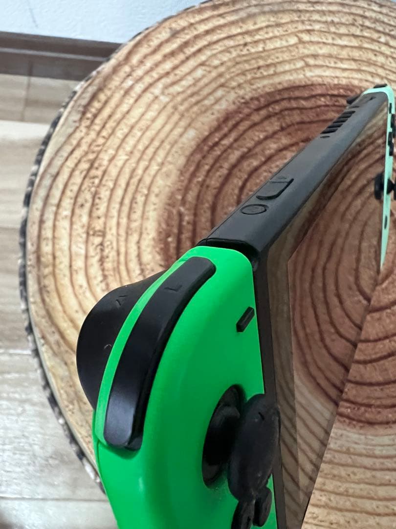 Nintendo Switch ニンテンドースイッチ本体　GRN/MGRN箱無し