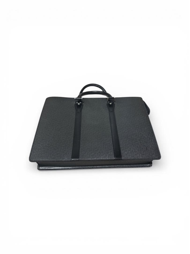 ルイヴィトン タイガ ポルトドキュマン ロザン アルドワーズ ブラック