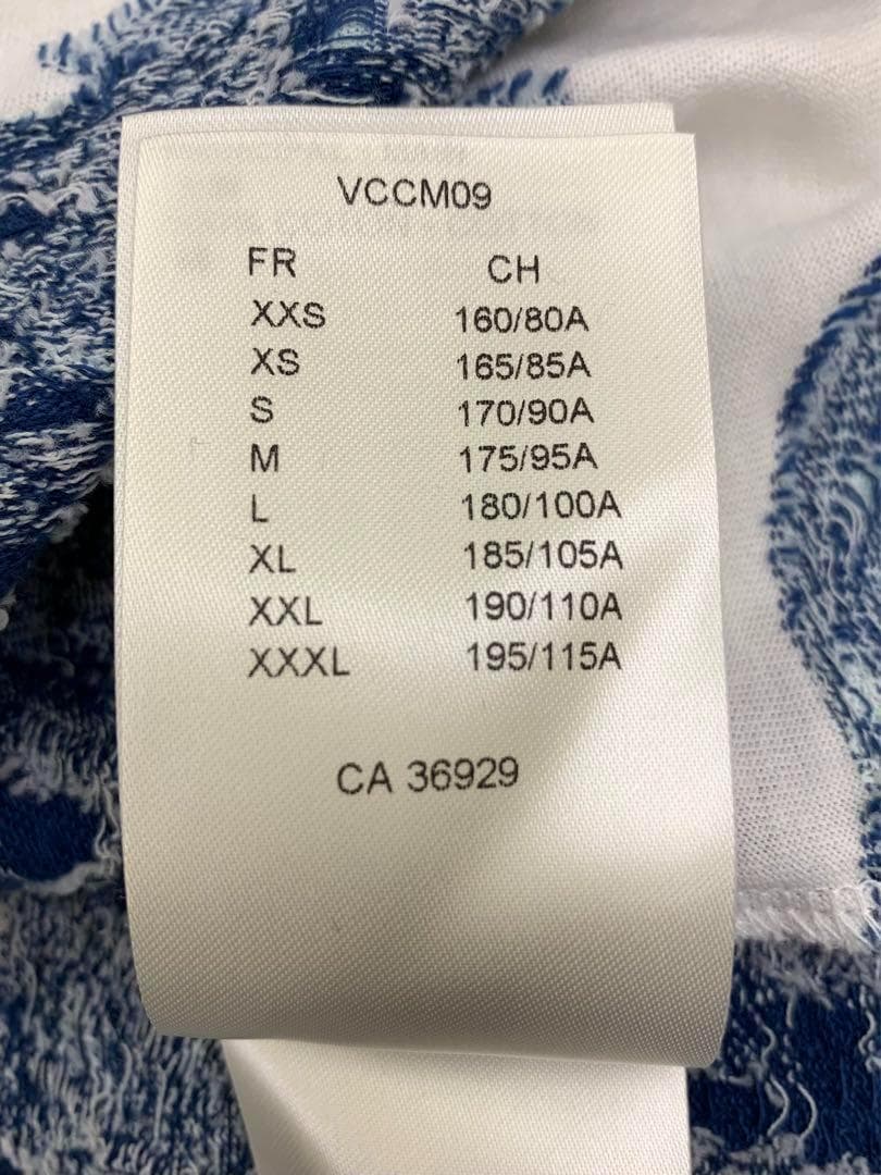 LOUIS VUITTON　グラフィックモノグラムTシャツ　Lサイズ　⭐︎